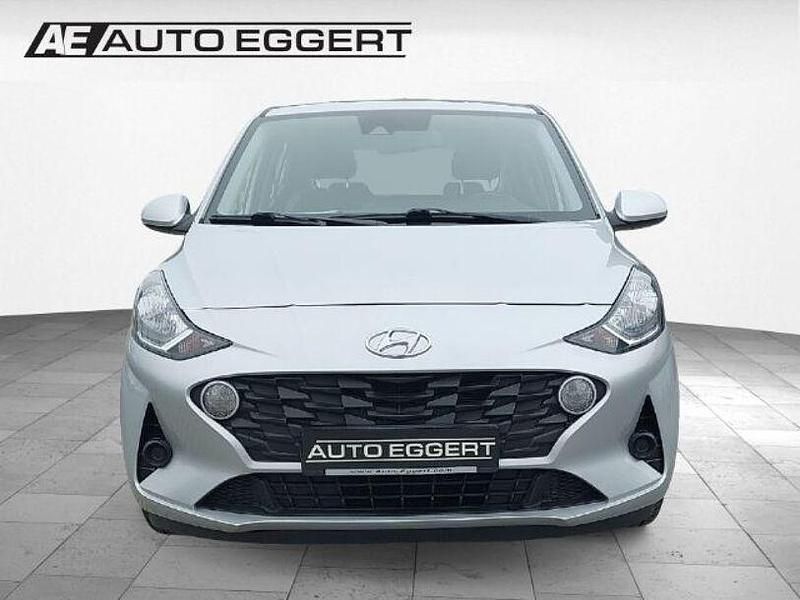 Gebraucht Hyundai i10 Select 67 PS (49 kW) 2023 Silber Kleinwagen