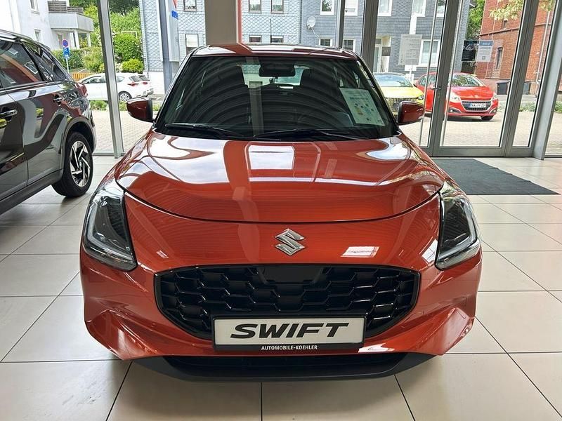 Gebraucht Suzuki Swift Comfort+ 83 PS (61 kW) 2025 Orange Kleinwagen