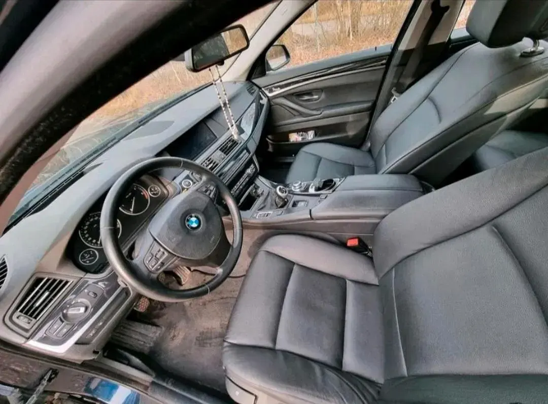 Gebraucht BMW 530 242 PS (177 kW) 2010 Blau Limousine