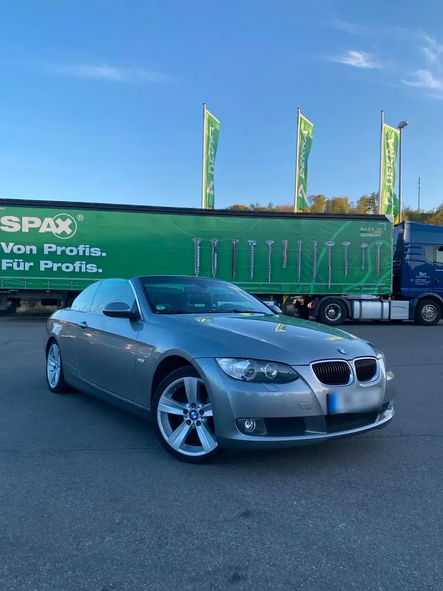 Gebraucht BMW 320 Cabriolet 170 PS (125 kW) 2009 Grau Cabrio