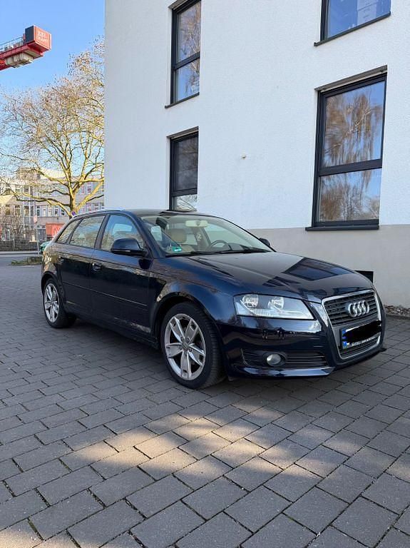 Gebraucht Audi A3 125 PS (91 kW) 2010 Blau Kleinwagen