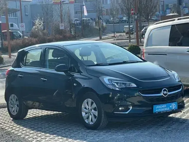Używany Opel Corsa Innovation 90 KM (66 kW) 2015 Zielony Sedan/Limuzyna