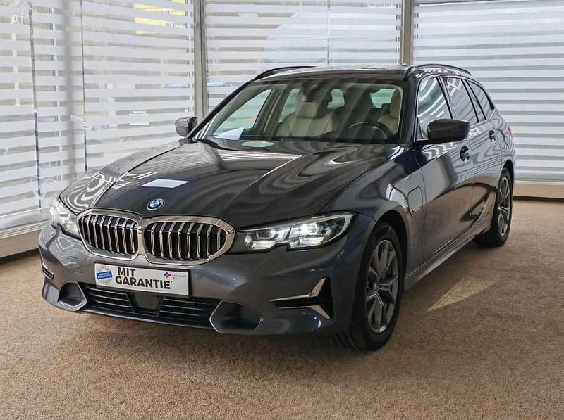 Gebraucht BMW 330e Sport Line 252 PS (185 kW) 2022 Grau Limousine