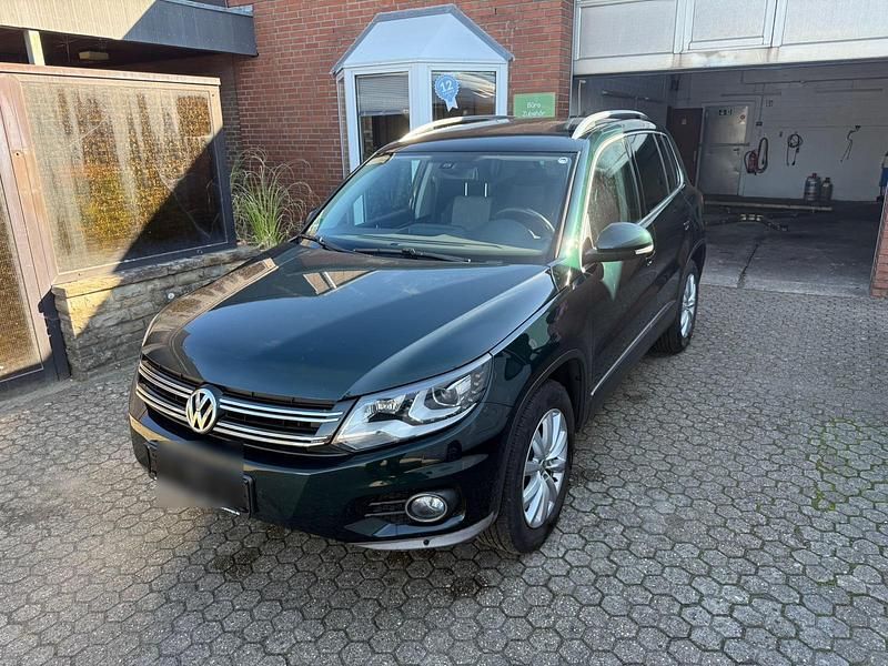 Grün Gebraucht 2013 VW Tiguan SUV | 9.900 € (Guter Preis) - Bild 1/4