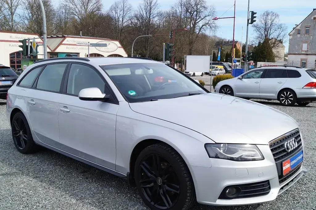 Gebraucht Audi A4 Attraction 179 PS (131 kW) 2011 Silber Kombi