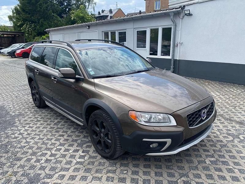 Twilight bronze / metallic Gebraucht 2014 Volvo XC70 Summum Kombi | 8.700 € - Bild 1/4