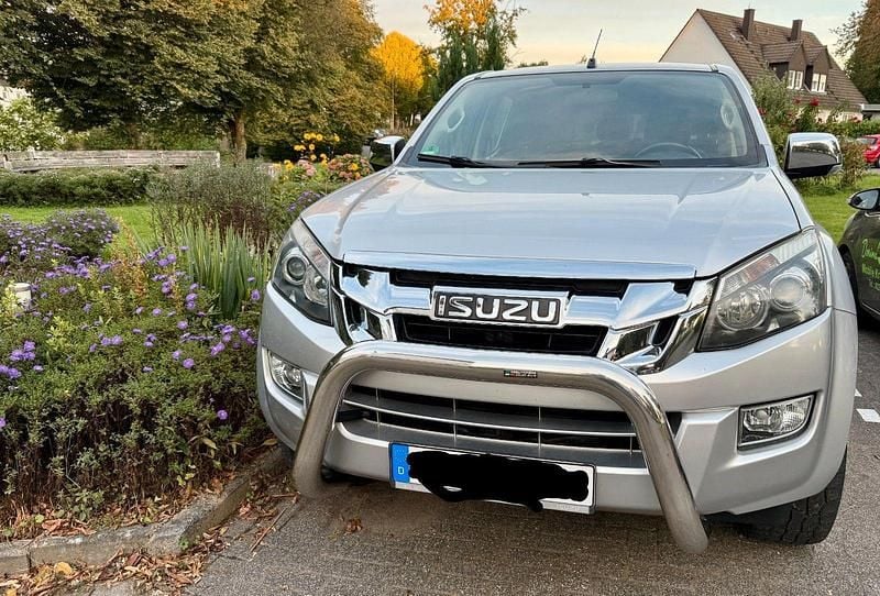 Silber Gebraucht 2013 Isuzu D-Max Abholung | 14.500 € (Fairer Preis) - Bild 1/4