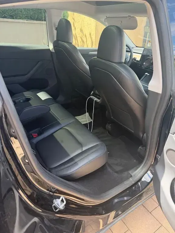 Gebraucht Tesla Model Y 378 kW (514 PS) 2023 Schwarz SUV