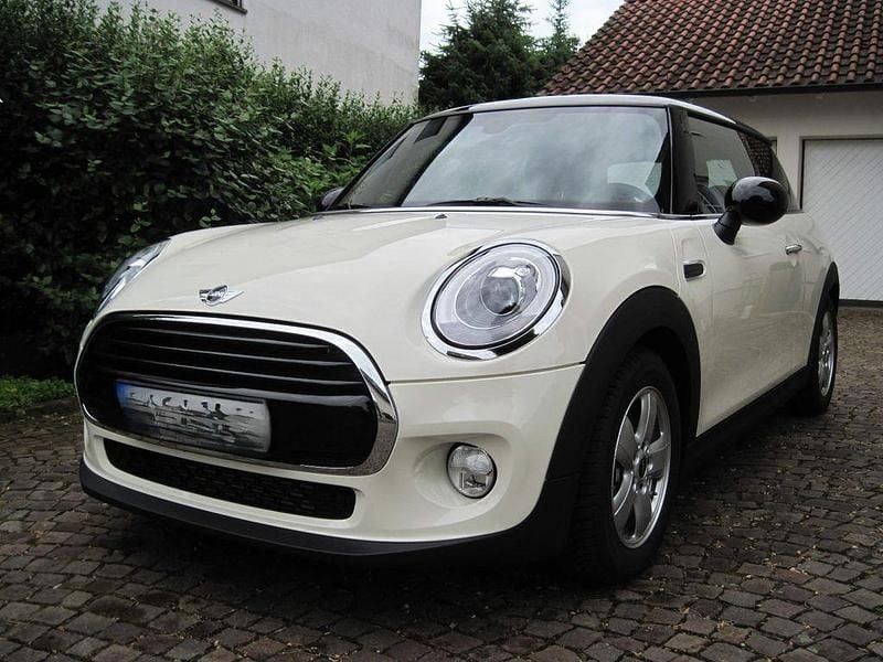 Gebraucht Mini Cooper 136 PS (100 kW) 2016 Weiß Kleinwagen