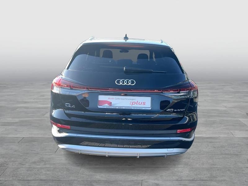 Gebraucht Audi Q4 e-tron S-Line 150 kW (204 PS) 2023 Mythosschwarz metallic SUV
