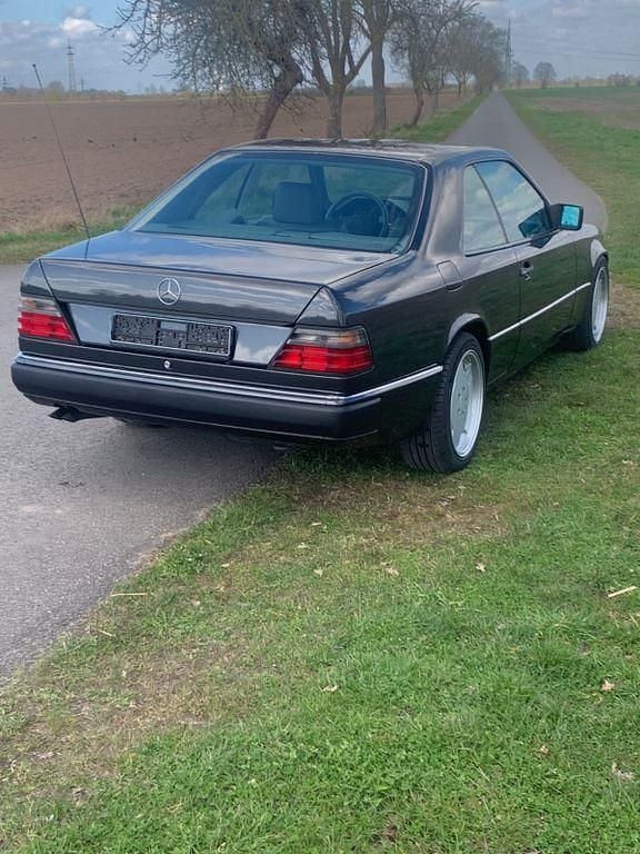 Gebraucht Mercedes 320 220 PS (161 kW) 1993 Schwarz Coupé