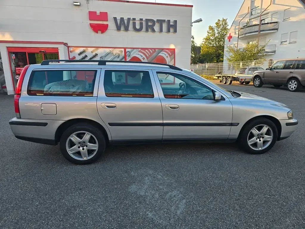 Gebraucht Volvo V70 209 PS (153 kW) 2004 Silber Kombi