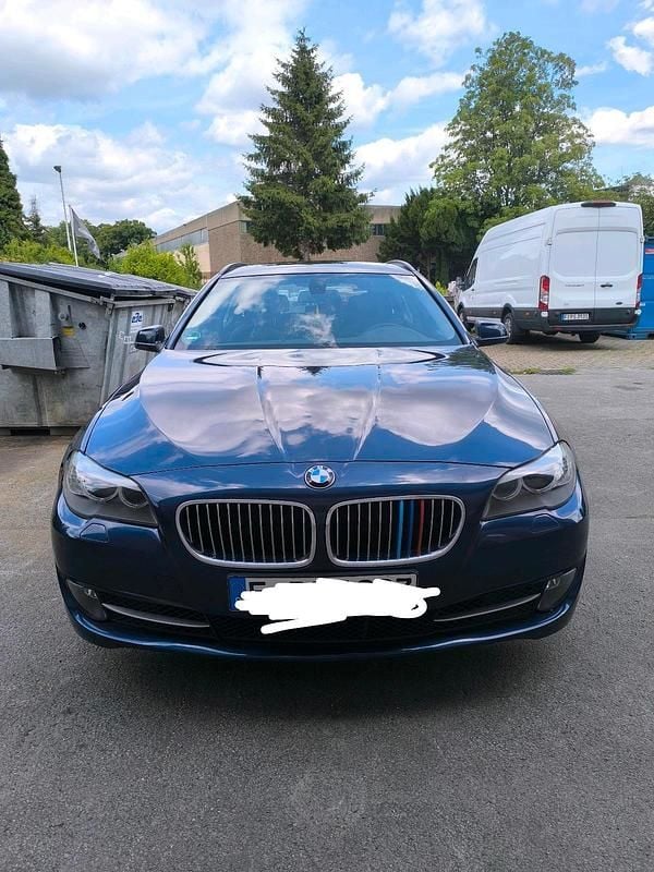 Blau Gebraucht 2011 BMW 520 Kombi | 7.800 € (Guter Preis) - Bild 1/4