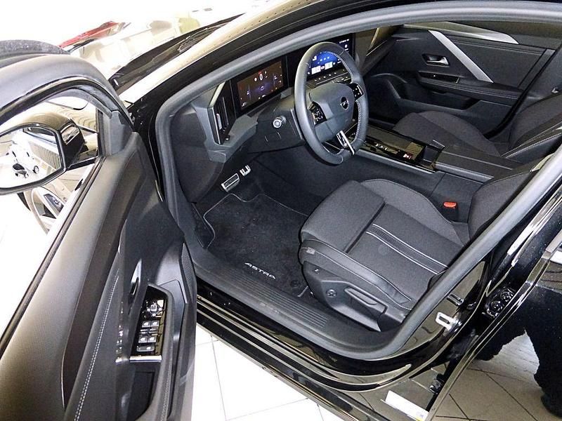 Gebraucht Opel Astra 131 PS (96 kW) 2024 Diamantschwarz Kombi