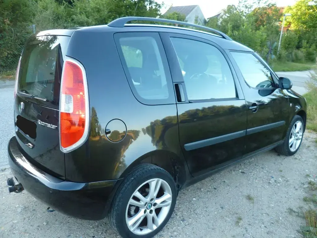 Gebraucht Skoda Roomster Comfort 86 PS (63 kW) 2009 Schwarz Van / Kleinbus