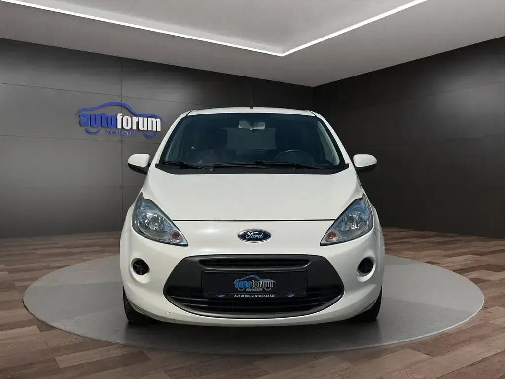 Gebraucht Ford Ka Trend 69 PS (50 kW) 2014 Weiß Kleinwagen