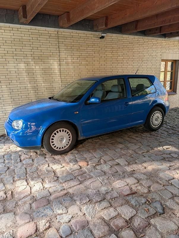Gebraucht VW Golf IV 76 PS (55 kW) 1998 Blau Kleinwagen