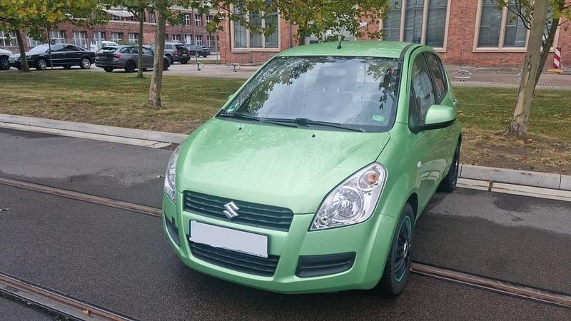 Gebraucht Suzuki Splash Basic 65 PS (47 kW) 2008 Grün Kleinwagen
