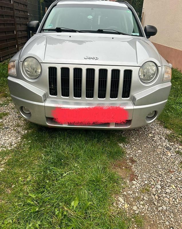 Grau Gebraucht 2010 Jeep Compass SUV | 2.500 € - Bild 1/4