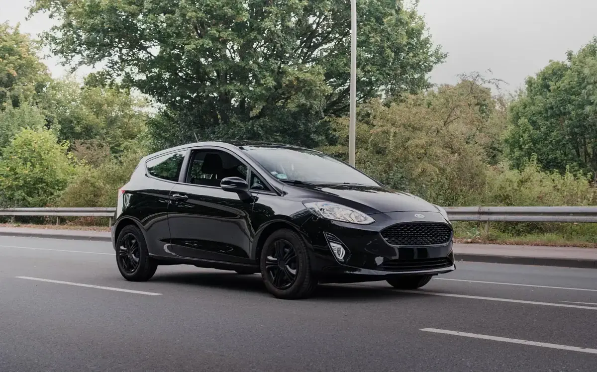 Gebraucht Ford Fiesta 75 PS (55 kW) 2020 Schwarz Kleinwagen