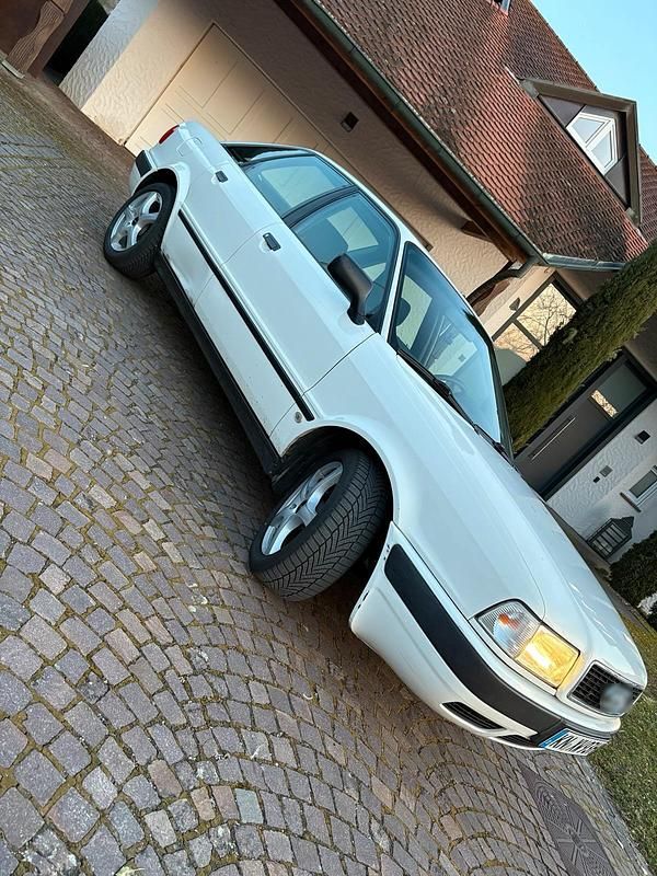 Gebraucht Audi 80 90 PS (66 kW) 1991 Weiß Limousine