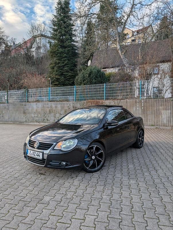 Schwarz Gebraucht 2010 VW Eos Cabrio | 5.890 € (Fairer Preis) - Bild 1/4