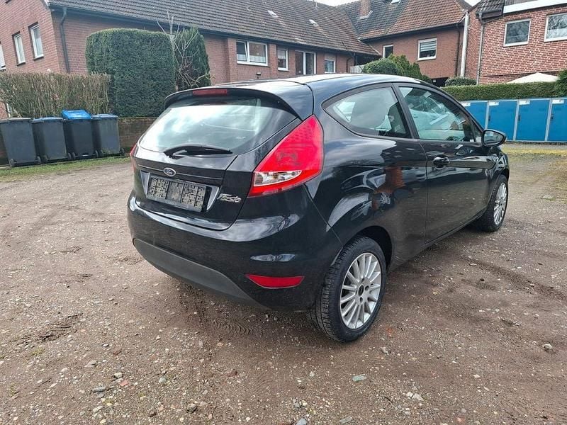 Gebraucht Ford Fiesta 60 PS (44 kW) 2011 Schwarz Kleinwagen