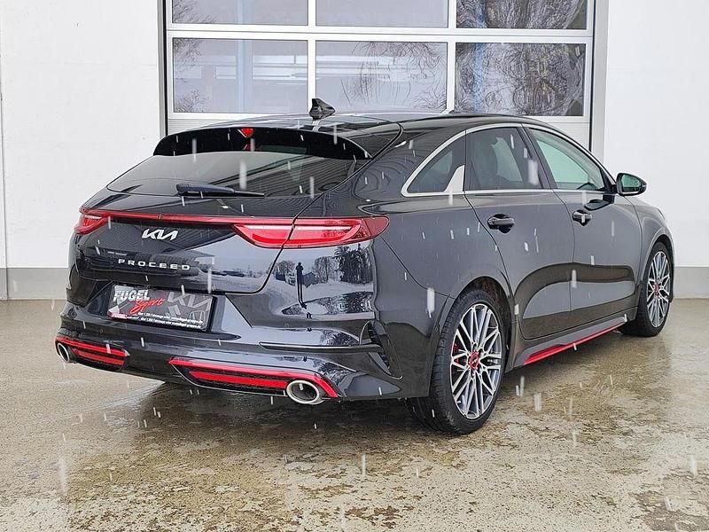 Gebraucht Kia ProCeed Comfort 204 PS (150 kW) 2021 Zilinaschwarz met. Kombi