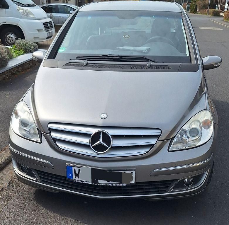 Gebraucht Mercedes B170 116 PS (85 kW) 2006 Braun Van / Kleinbus