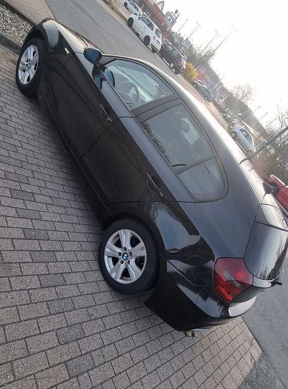 Gebraucht BMW 116 122 PS (89 kW) 2008 Schwarz Kleinwagen