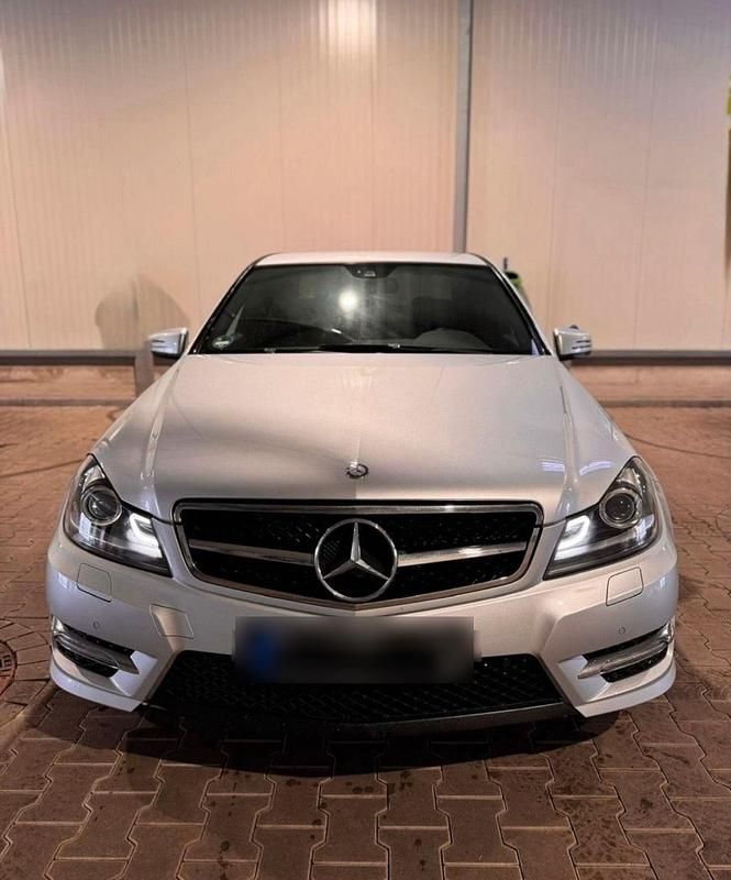 Gebraucht Mercedes C200 184 PS (135 kW) 2011 Silber Limousine