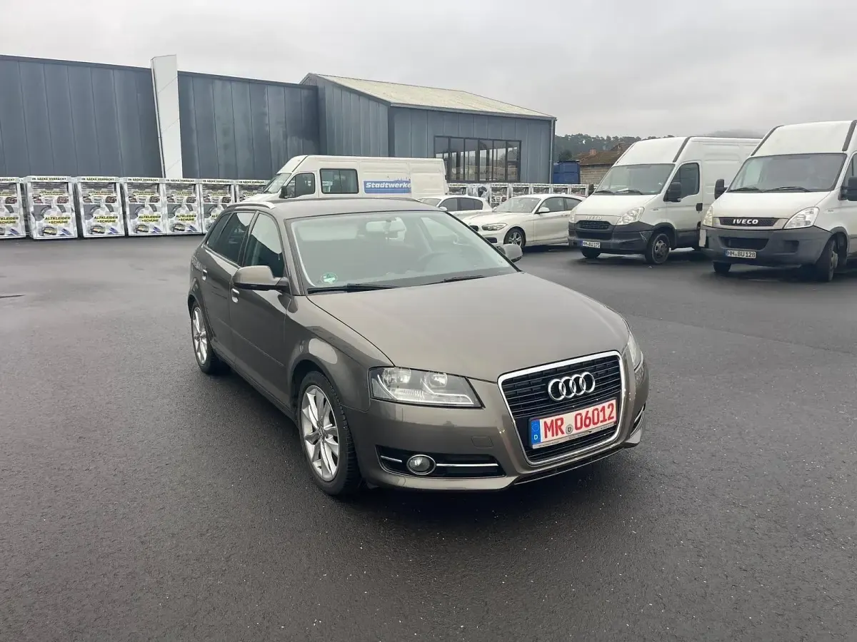 Gebraucht Audi A3 105 PS (77 kW) 2011 Braun Kleinwagen