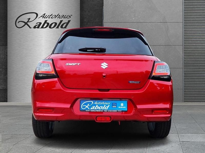 Neu Suzuki Swift Comfort 83 PS (61 kW) 2026 Burning red (rot) Kleinwagen