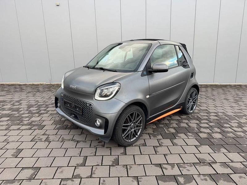 Grau Gebraucht 2021 Smart ForTwo Electric Drive Brabus Cabrio | 12.800 € (Guter Preis) - Bild 1/4