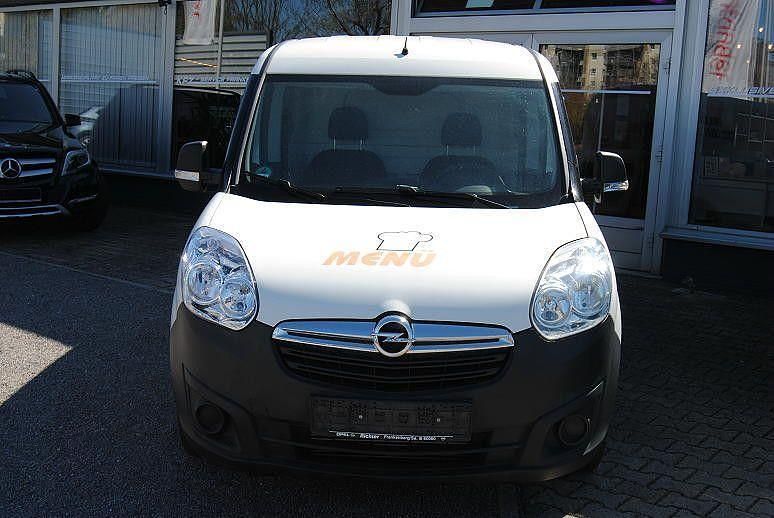 Gebraucht Opel Combo 95 PS (69 kW) 2017 Weiß Van / Kleinbus
