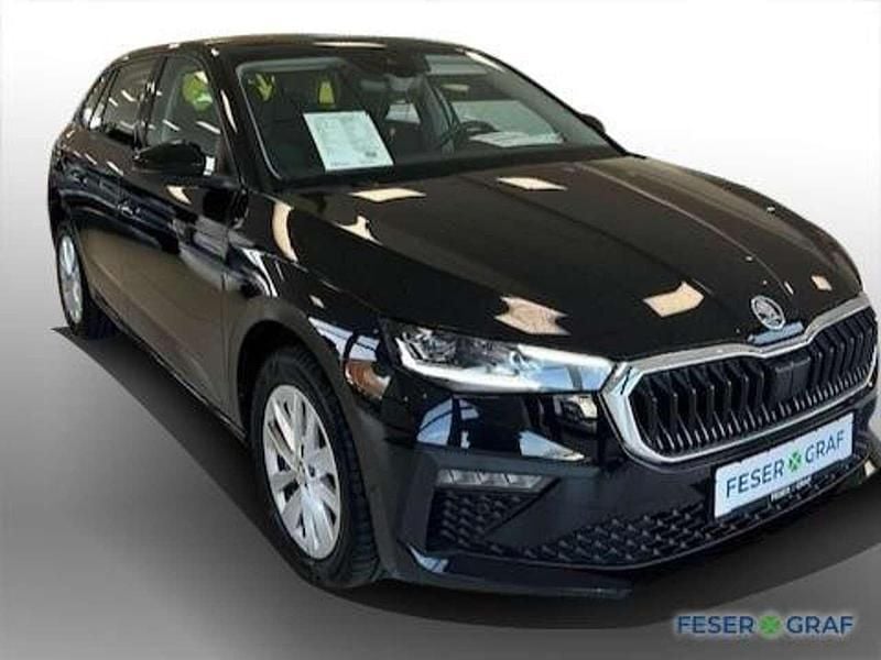 Neu Skoda Scala Selection 116 PS (85 kW) 2025 Schwarz Kleinwagen