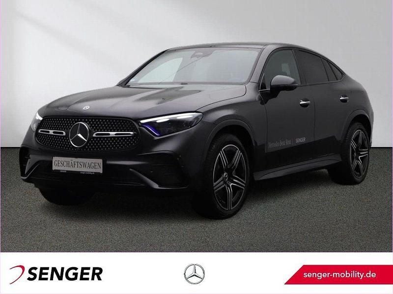 Grau Gebraucht 2025 Mercedes GLC220 AMG Limousine | 58.880 € (Superpreis) - Bild 1/3