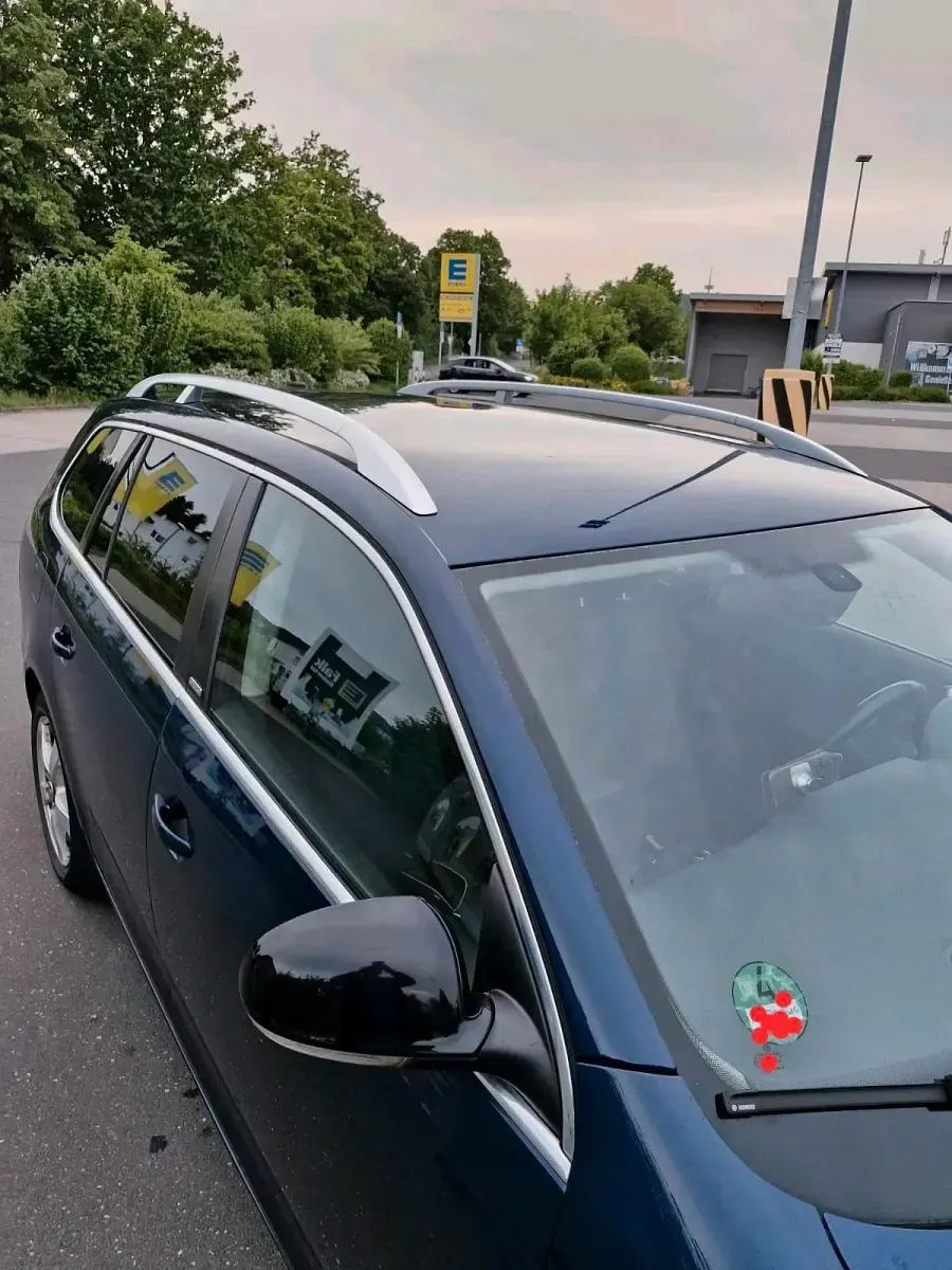 Gebraucht VW Golf VI 122 PS (89 kW) 2011 Blau Kleinwagen