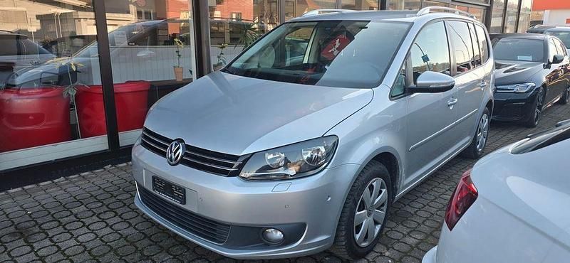 Gebraucht VW Touran Comfortline 140 PS (102 kW) 2013 Silber Van / Kleinbus