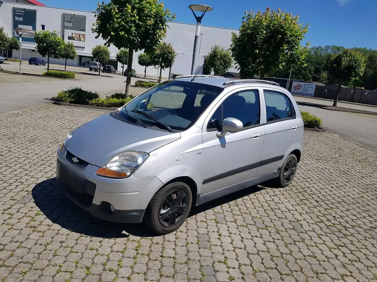 Gebraucht Chevrolet Aveo 67 PS (49 kW) 2009 Silber Kleinwagen