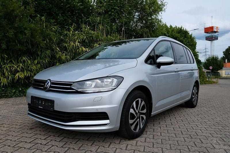 Reflexsilber Gebraucht 2021 VW Touran Active Van / Kleinbus | 20.900 € (Superpreis) - Bild 1/4