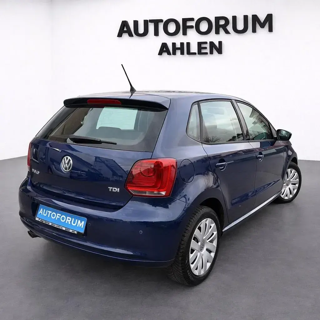 Gebraucht VW Polo 75 PS (55 kW) 2012 Blau Kleinwagen