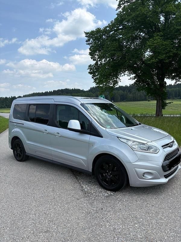 Silber Gebraucht 2015 Ford Tourneo Titanium Van / Kleinbus | 8.799 € (Fairer Preis) - Bild 1/4
