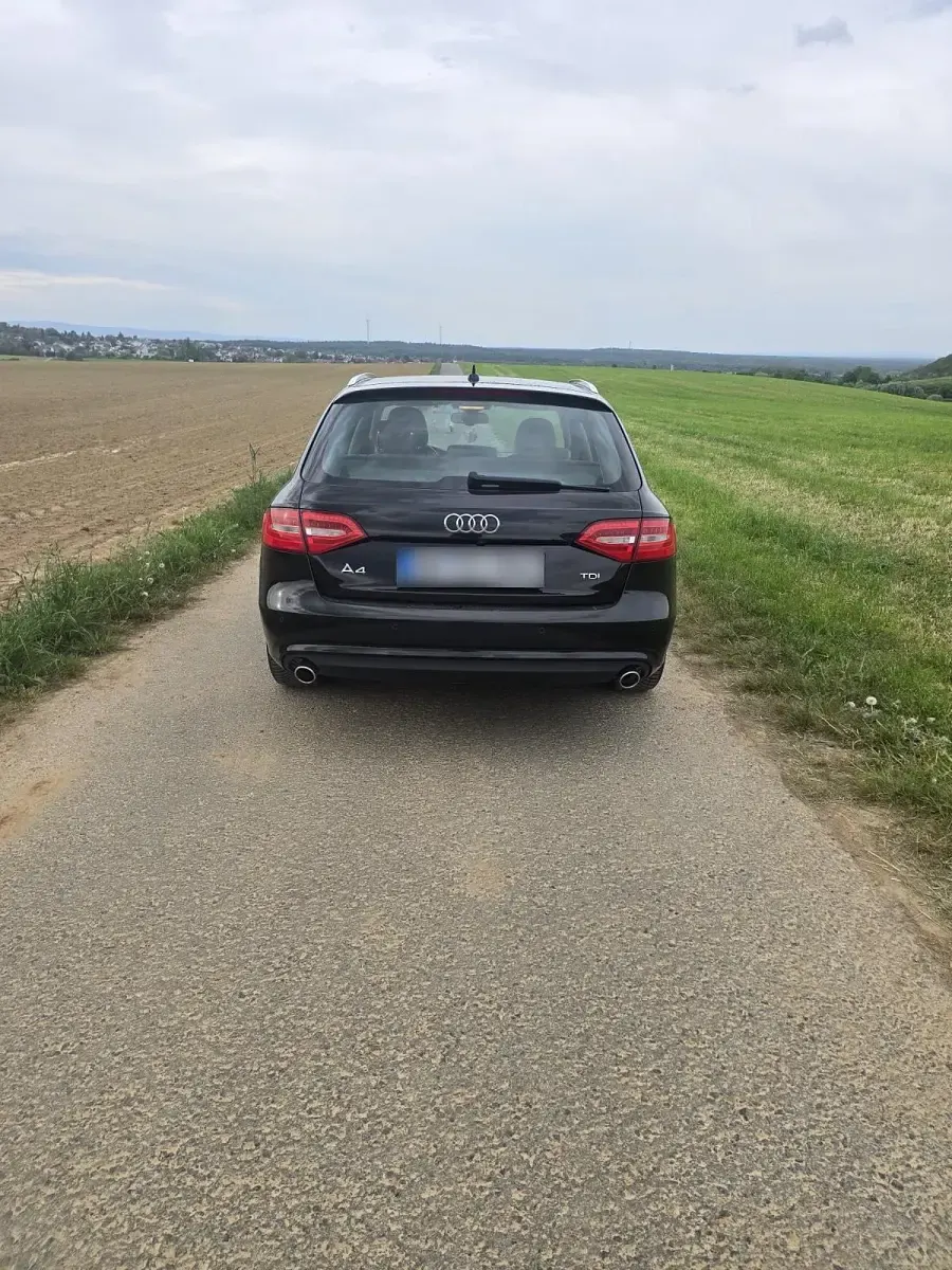 Gebraucht Audi A4 Ambiente 204 PS (150 kW) 2013 Schwarz Kombi