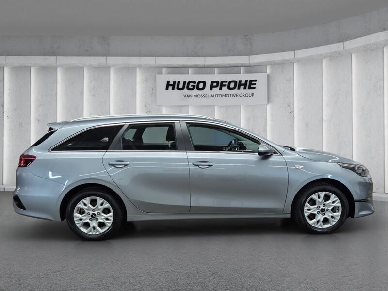 Gebraucht Kia Ceed Vision 160 PS (117 kW) 2023 Andere farbe Kleinwagen
