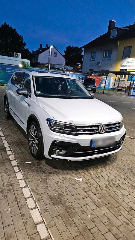 Weiß Gebraucht 2019 VW Tiguan R-line SUV | 29.000 € (Etwas zu teuer) - Bild 1/4