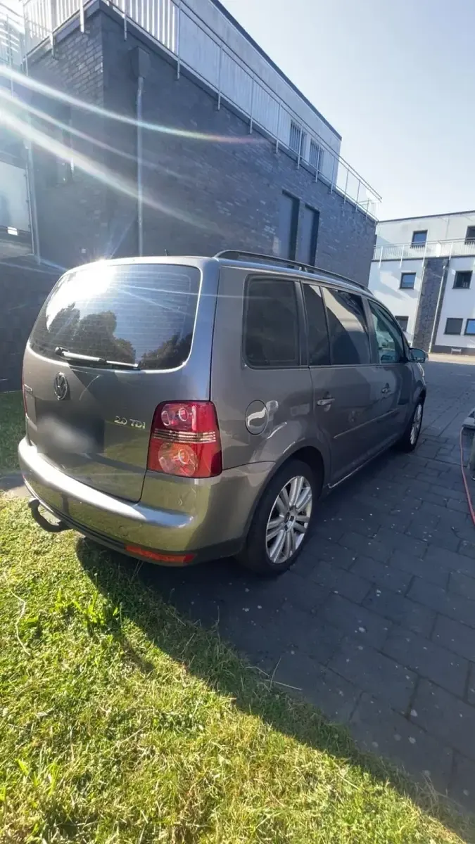 Gebraucht VW Touran 140 PS (102 kW) 2008 Silber Van / Kleinbus