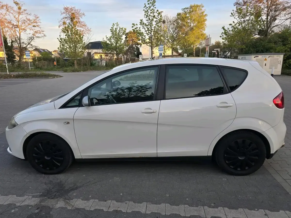 Używany Seat Altea 150 KM (110 kW) 2008 Biały Sedan/Limuzyna