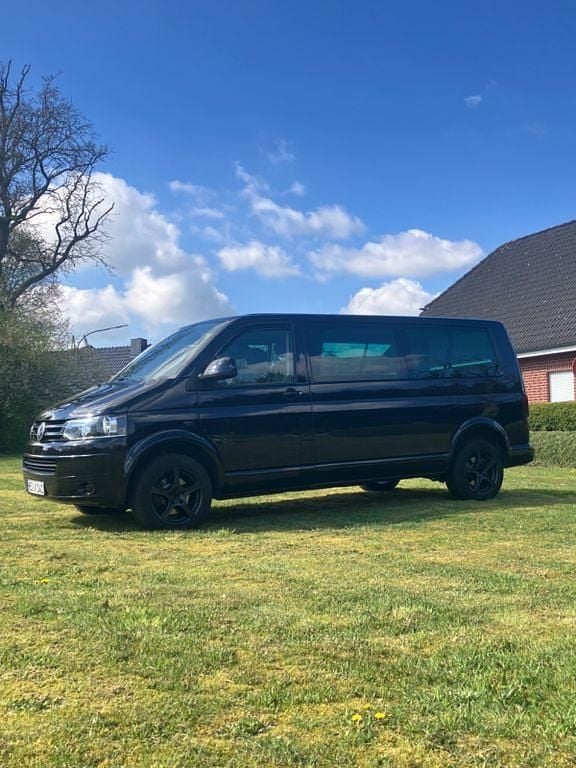 Schwarz Gebraucht 2012 VW Caravelle Van / Kleinbus | 13.850 € (Fairer Preis) - Bild 1/4