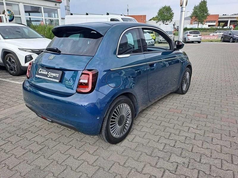 Gebraucht Fiat 500e 86 kW (118 PS) 2023 Ozeangrünmet. Limousine
